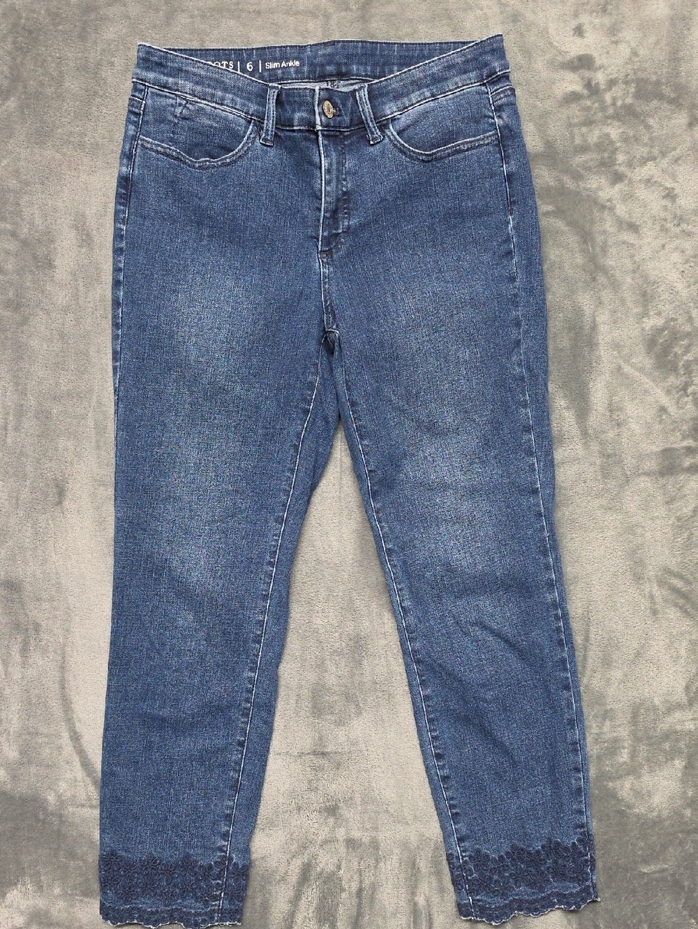 Talbots Dark Blue Embriodered Scalloped Hem Ankle Jeans sz 6